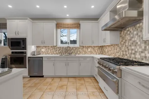 6 Oakmont Avenue Oro-medonte ON L0L 2L0