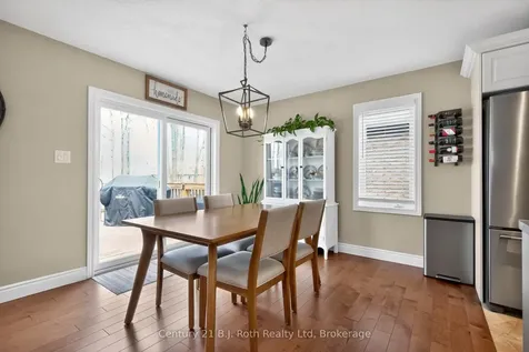 24 Hunter Avenue Tay ON L0K 2A0