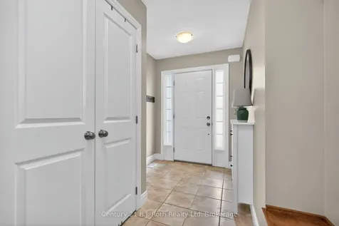 24 Hunter Avenue Tay ON L0K 2A0