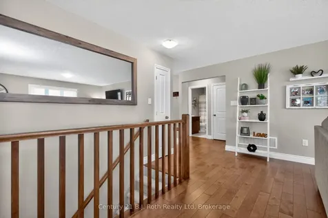 24 Hunter Avenue Tay ON L0K 2A0