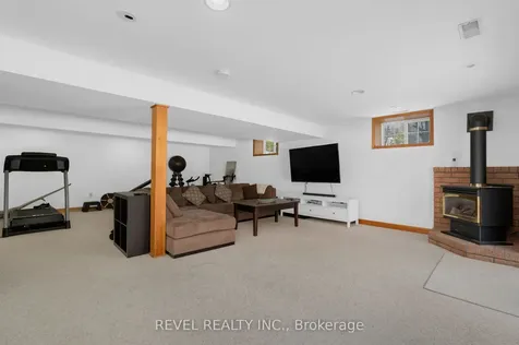 32 Hickory Lane Oro-medonte ON L0K 1E0