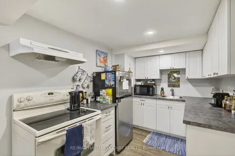 64 Marion Crescent Barrie ON L4M 2L3