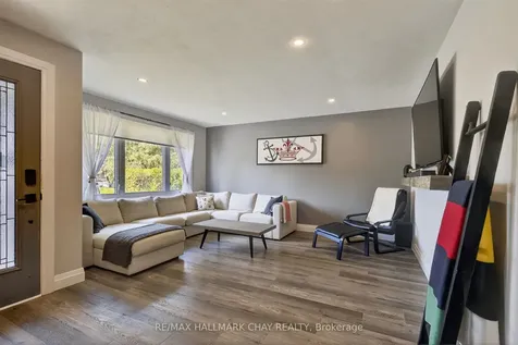 64 Marion Crescent Barrie ON L4M 2L3