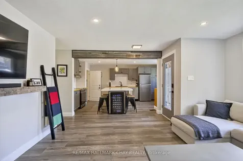 64 Marion Crescent Barrie ON L4M 2L3