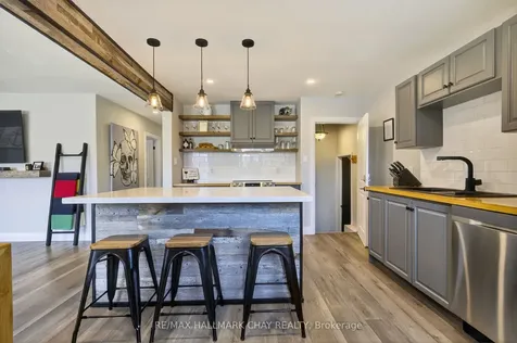 64 Marion Crescent Barrie ON L4M 2L3