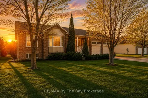 10 Lamont Creek Drive Wasaga Beach ON L9Z 1J8