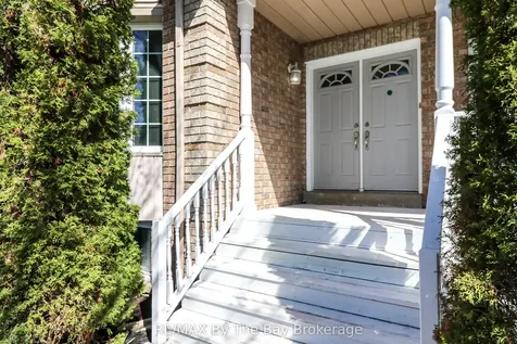 10 Lamont Creek Drive Wasaga Beach ON L9Z 1J8