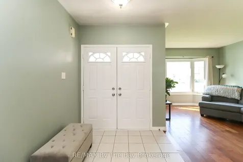 10 Lamont Creek Drive Wasaga Beach ON L9Z 1J8