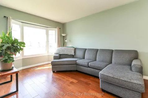 10 Lamont Creek Drive Wasaga Beach ON L9Z 1J8