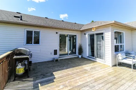 10 Lamont Creek Drive Wasaga Beach ON L9Z 1J8