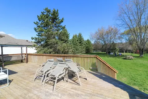 10 Lamont Creek Drive Wasaga Beach ON L9Z 1J8