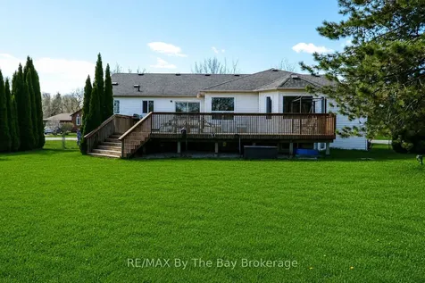 10 Lamont Creek Drive Wasaga Beach ON L9Z 1J8