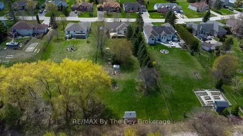 10 Lamont Creek Drive Wasaga Beach ON L9Z 1J8
