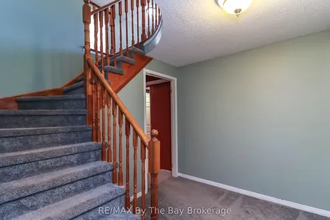10 Lamont Creek Drive Wasaga Beach ON L9Z 1J8