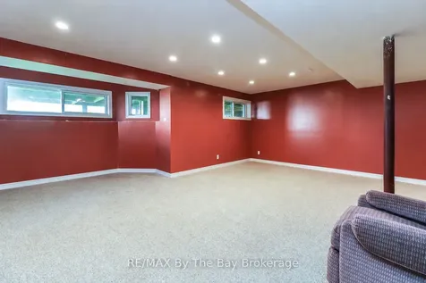 10 Lamont Creek Drive Wasaga Beach ON L9Z 1J8
