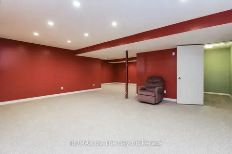 10 Lamont Creek Drive Wasaga Beach ON L9Z 1J8
