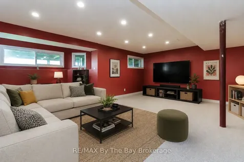 10 Lamont Creek Drive Wasaga Beach ON L9Z 1J8