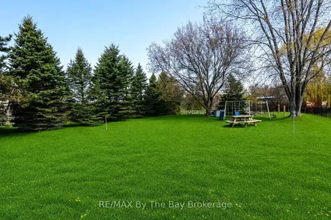 10 Lamont Creek Drive Wasaga Beach ON L9Z 1J8