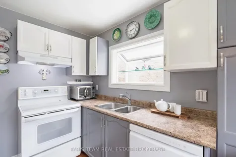 534 Wellington Street Midland ON L4R 4W6