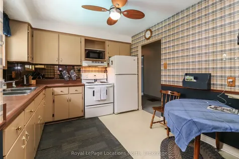 265 39th Street S Wasaga Beach ON L9Z 1S3