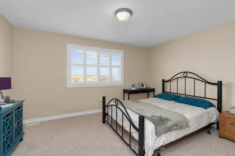 334 Cundles Road E Barrie ON L4M 7E5