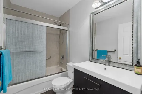 334 Cundles Road E Barrie ON L4M 7E5
