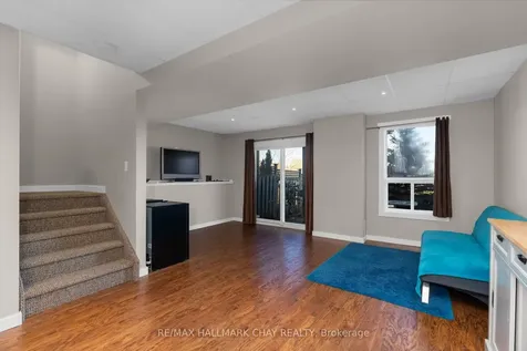 334 Cundles Road E Barrie ON L4M 7E5
