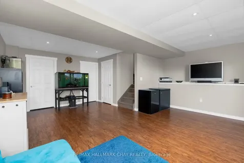 334 Cundles Road E Barrie ON L4M 7E5