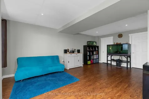 334 Cundles Road E Barrie ON L4M 7E5