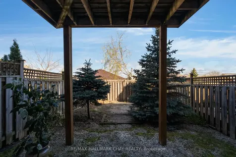 334 Cundles Road E Barrie ON L4M 7E5