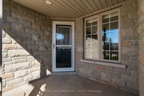334 Cundles Road E Barrie ON L4M 7E5