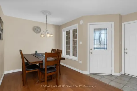 334 Cundles Road E Barrie ON L4M 7E5