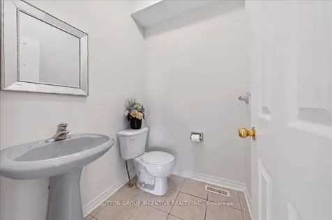 6 Silvercreek Crescent Barrie ON L4N 0Z8