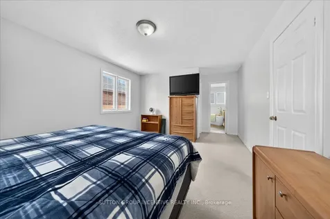 6 Silvercreek Crescent Barrie ON L4N 0Z8