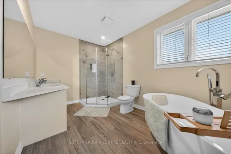 6 Silvercreek Crescent Barrie ON L4N 0Z8