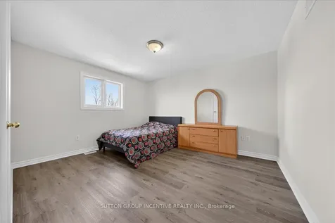 6 Silvercreek Crescent Barrie ON L4N 0Z8
