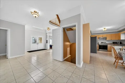 6 Silvercreek Crescent Barrie ON L4N 0Z8