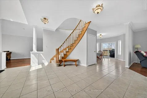 6 Silvercreek Crescent Barrie ON L4N 0Z8