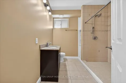 6 Silvercreek Crescent Barrie ON L4N 0Z8
