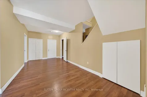 6 Silvercreek Crescent Barrie ON L4N 0Z8