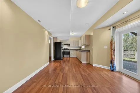 6 Silvercreek Crescent Barrie ON L4N 0Z8