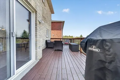 6 Silvercreek Crescent Barrie ON L4N 0Z8