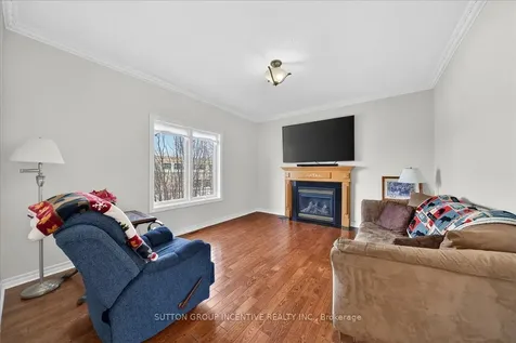 6 Silvercreek Crescent Barrie ON L4N 0Z8