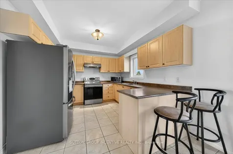 6 Silvercreek Crescent Barrie ON L4N 0Z8