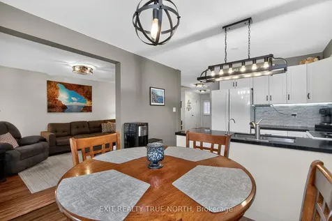 172 Courtney Crescent Barrie ON L4N 5T1