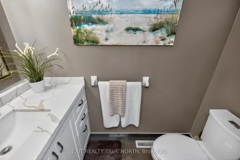 172 Courtney Crescent Barrie ON L4N 5T1
