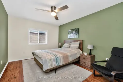 172 Courtney Crescent Barrie ON L4N 5T1