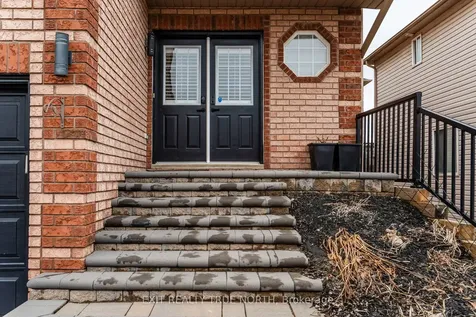 172 Courtney Crescent Barrie ON L4N 5T1