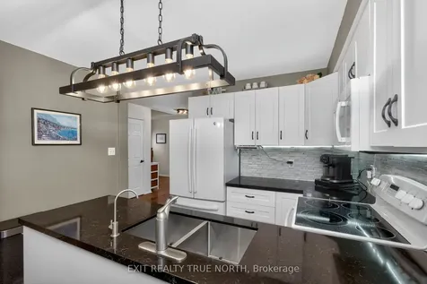 172 Courtney Crescent Barrie ON L4N 5T1