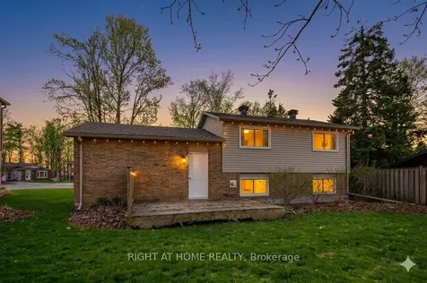 10 Forestview Place Barrie ON L4M 5M5